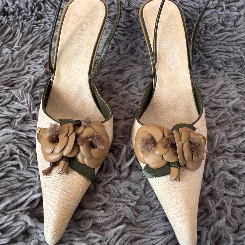CHANEL Beige and Green Floral Heels